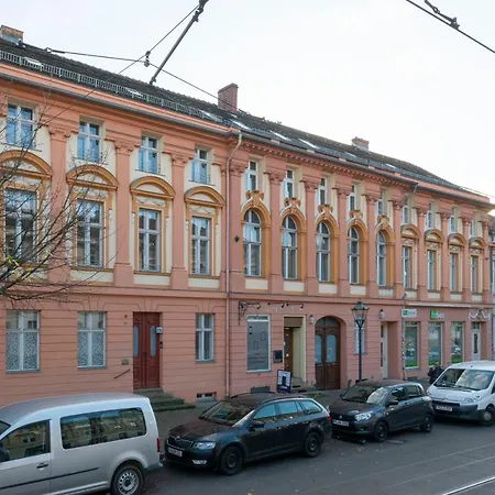 Im Palais Fleur Blanche