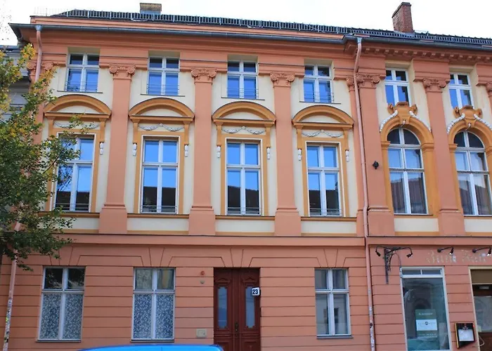 Im Palais Fleur Blanche *